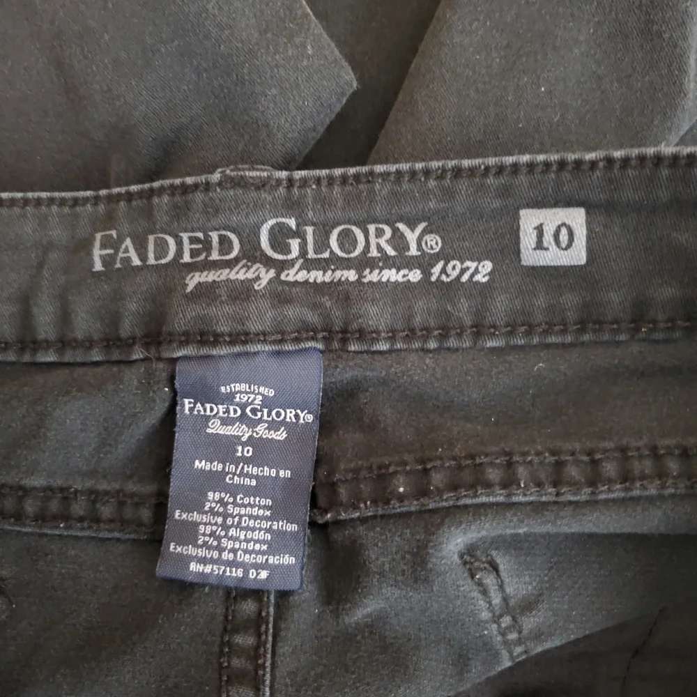 ♡♡ Faded Glory Rolled Hem Denim Shorts Size 10 Black